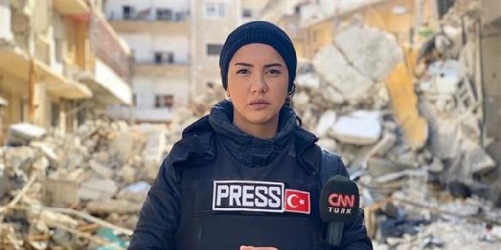 Fulya öztürk fox tv döneminde ne yaptı?