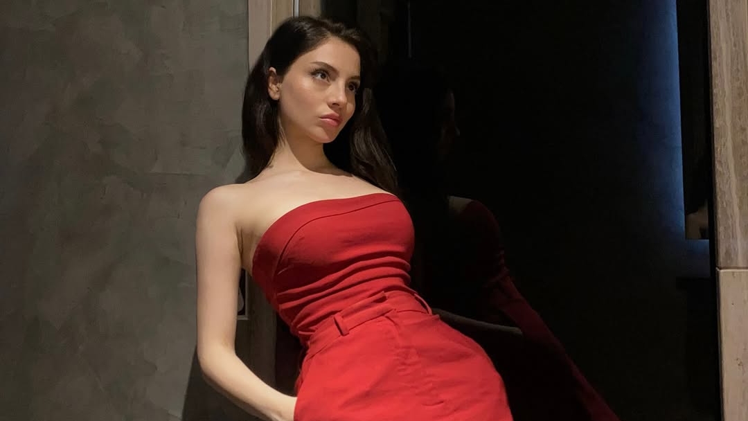 Ecem Ustaoğlu Arka Sokaklar Dizisinde Hangi Karakteri Oynuyor?