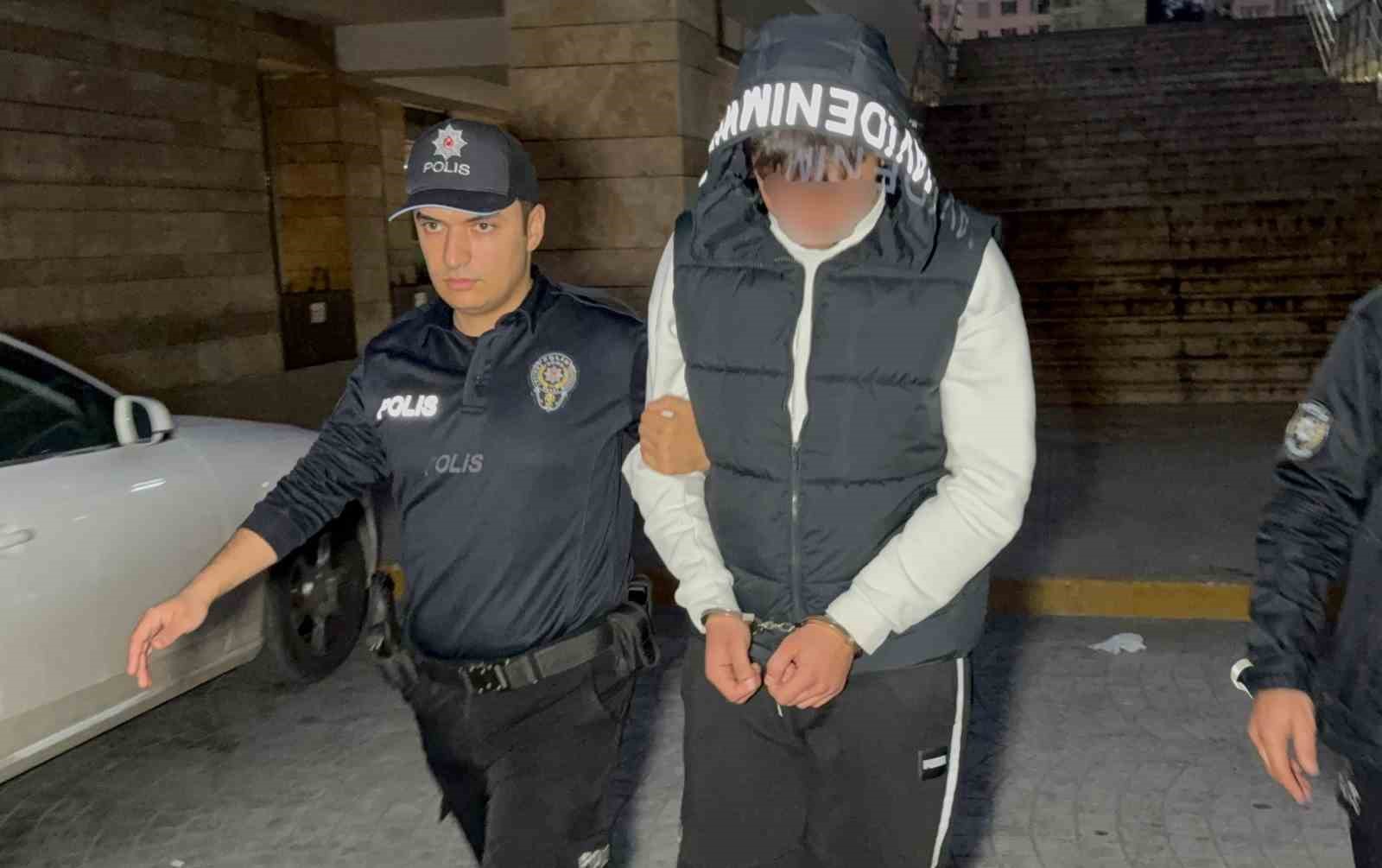 17 yasindaki cocugu tokat attigi gerekcesiyle bicaklayan genc tutuklandi 0 ctdlNlB6