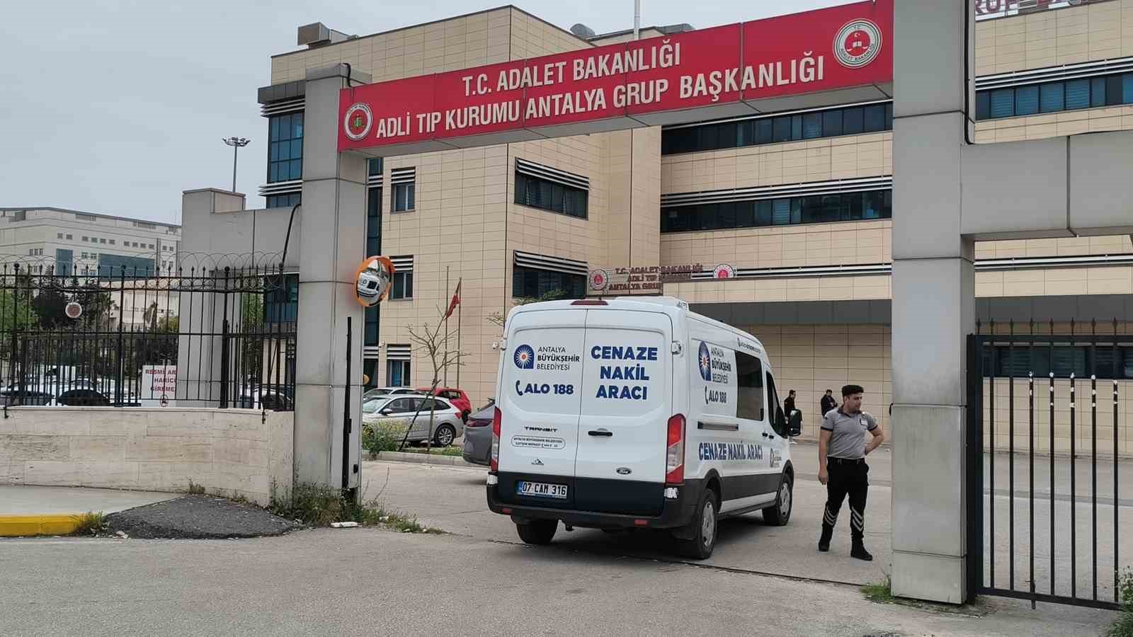 17 yaşındaki sürücünün ölümüne sebep olduğu küçük çocuğun cenazesi ailesine teslim edildi 7 17 yasindaki surucunun olumune sebep oldugu kucuk cocugun cenazesi ailesine teslim edildi 3 jyvC2SpZ