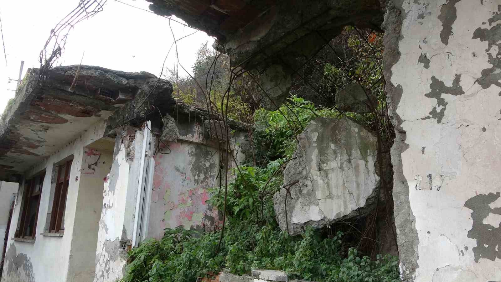 17 yildir kaya dusmesi riski altindaki mahalleye 3 boyutlu mudahale 4 8zfiivKB