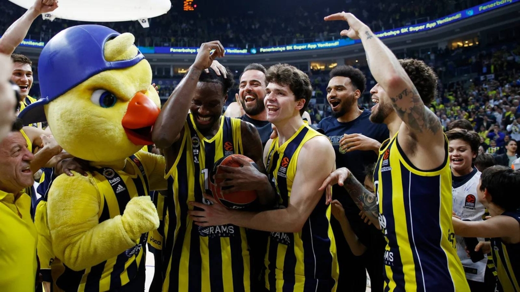 1712294778003 fenerbahce beko euroleaguede play offlara kaldi eglf