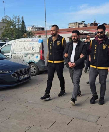 179-suctan-22-yil-hapis-cezasi-olan-firari-hukumlu-yakalandi-3QD2qyDO.jpg