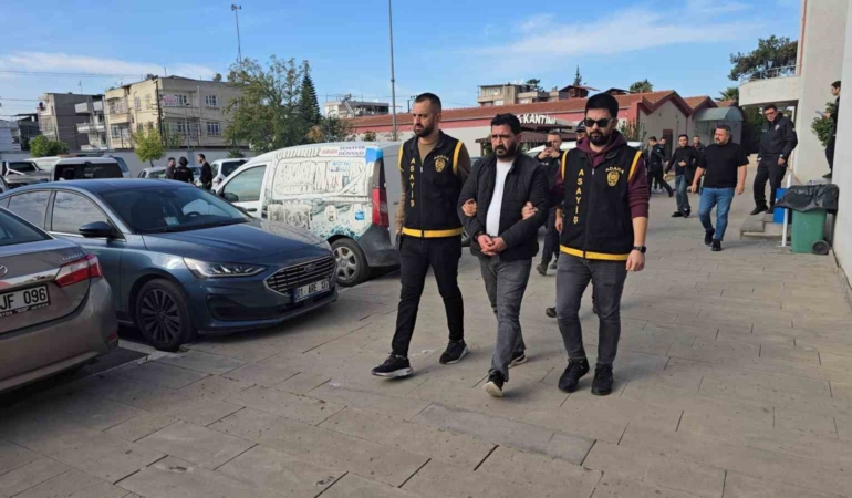 179-suctan-22-yil-hapis-cezasi-olan-firari-hukumlu-yakalandi-3QD2qyDO.jpg
