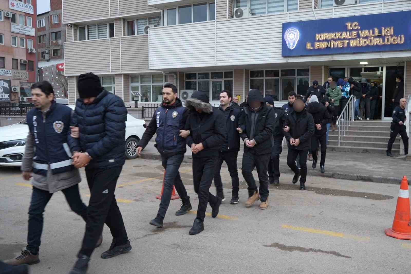 18 aylik takiple 26 milyar liralik yasa disi bahis agi cokertildi 25 gozalti 1 7czTr2EA