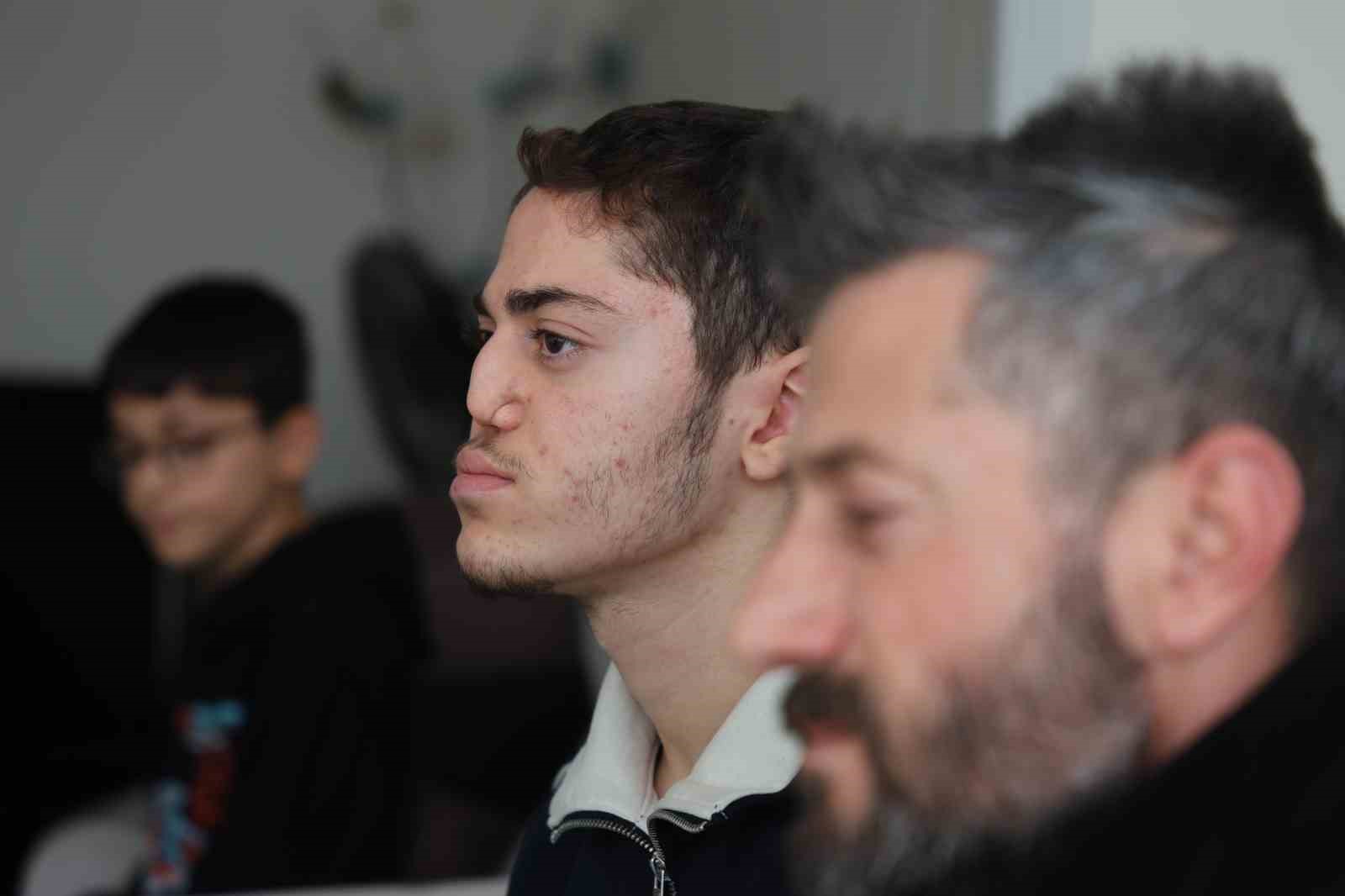 18 gunlukken uzuvlarini kaybeden genc azmiyle ornek oluyor 1 PJl5rIJi