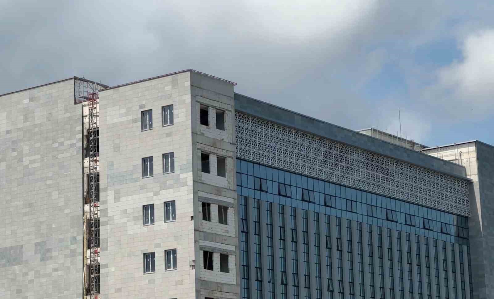 18 metre yükseklikten düştü, yaralı kurtuldu 6 18 metre yukseklikten dustu yarali kurtuldu 2 SCvysfj2