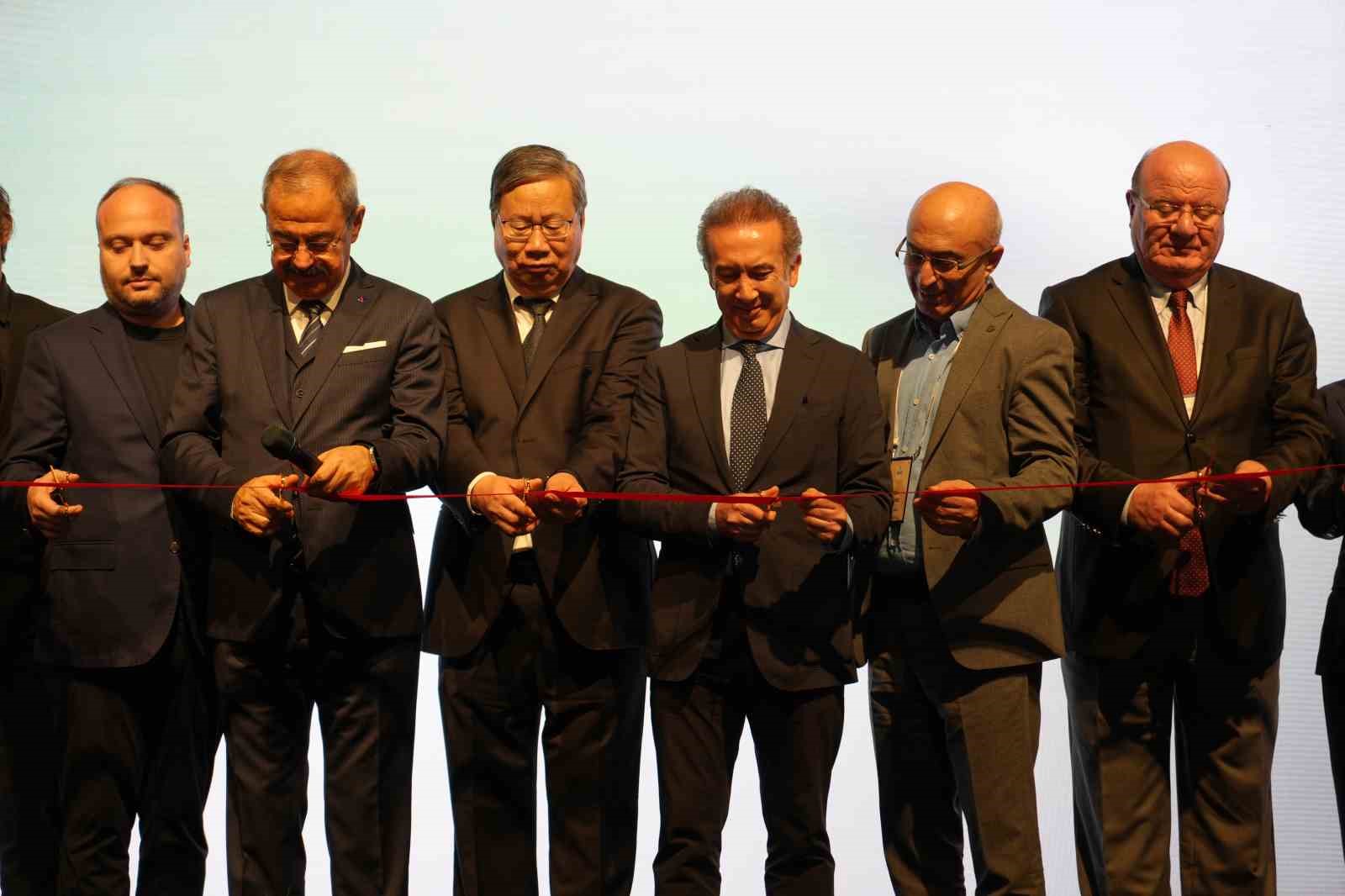 18 turkcimento uluslararasi teknik seminer ve sergisi antalyada basladi 1 6nXE9FEc