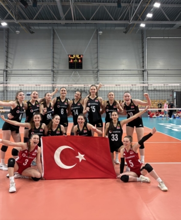 18-yas-alti-milli-kadin-voleybol-takimi-finalde-xly4jZZd.jpg