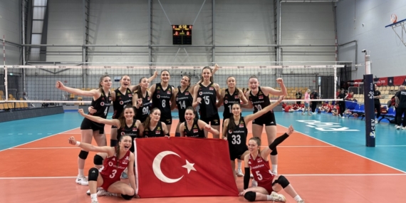18 Yaş Altı Milli Kadın Voleybol Takımı finalde