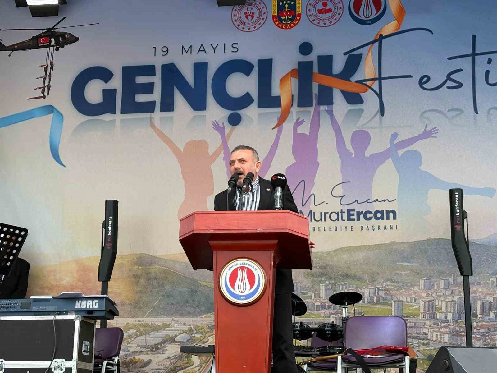 19 mayis genclik festivali kortej yuruyusu ile basladi johten uzum salkimi gosterisi nefes kesti 1XeIdUny