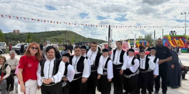 19-mayis-genclik-festivali-kortej-yuruyusu-ile-basladi-johten-uzum-salkimi-gosterisi-nefes-kesti-6y9v8lSJ.jpg
