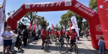 19-mayista-sultanahmetten-dolmabahceye-pedal-cevirdiler-l38DuLbb.jpg