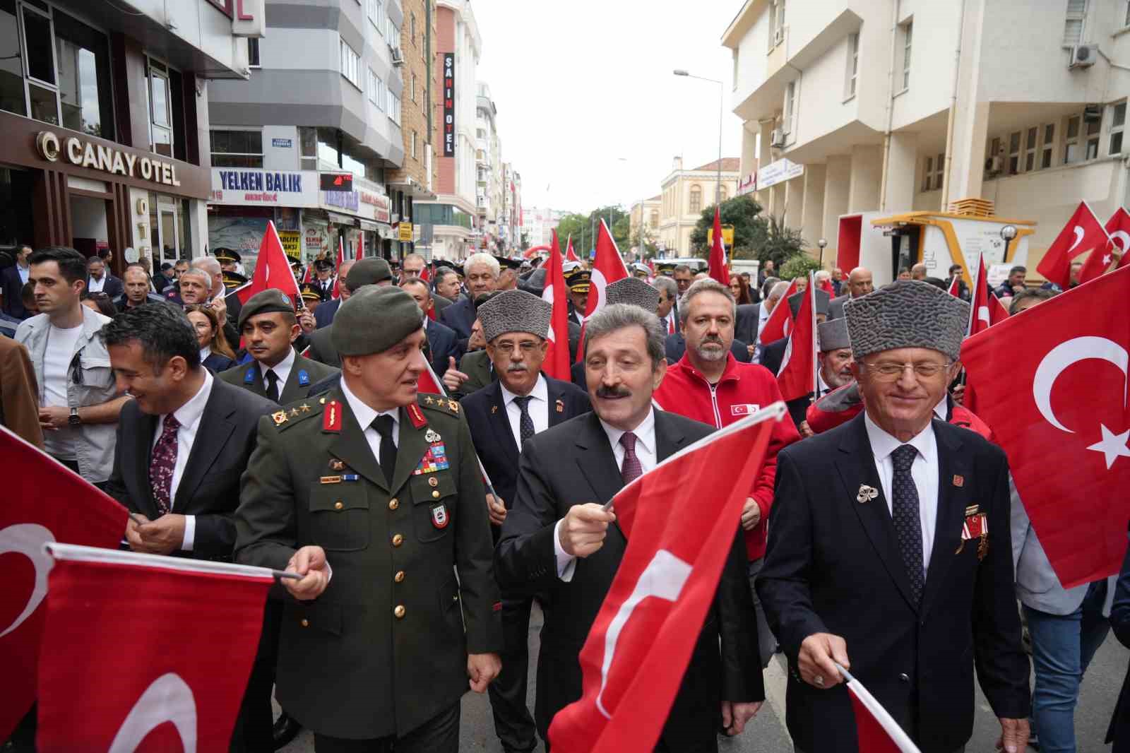 1919 metrelik turk bayragi esliginde cumhuriyet yuruyusu 7 h6diV18U