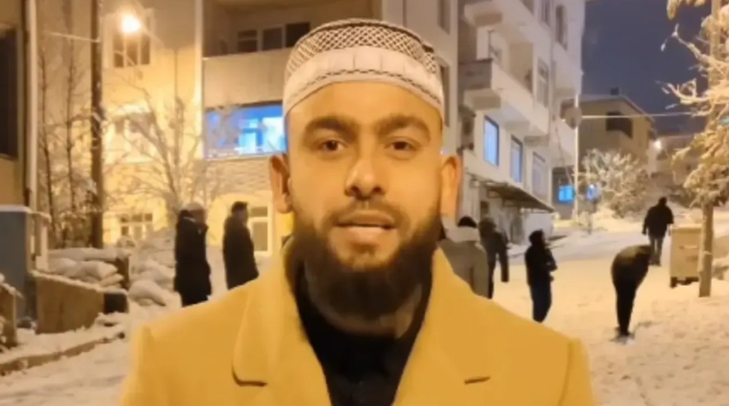 Celal Karatüre kimdir? “Kabe’de Hacılar Hu Der Allah” videosuyla ünlenen isim nereli, nasıl meşhur oldu? 6 Celal Karatüre kimdir?