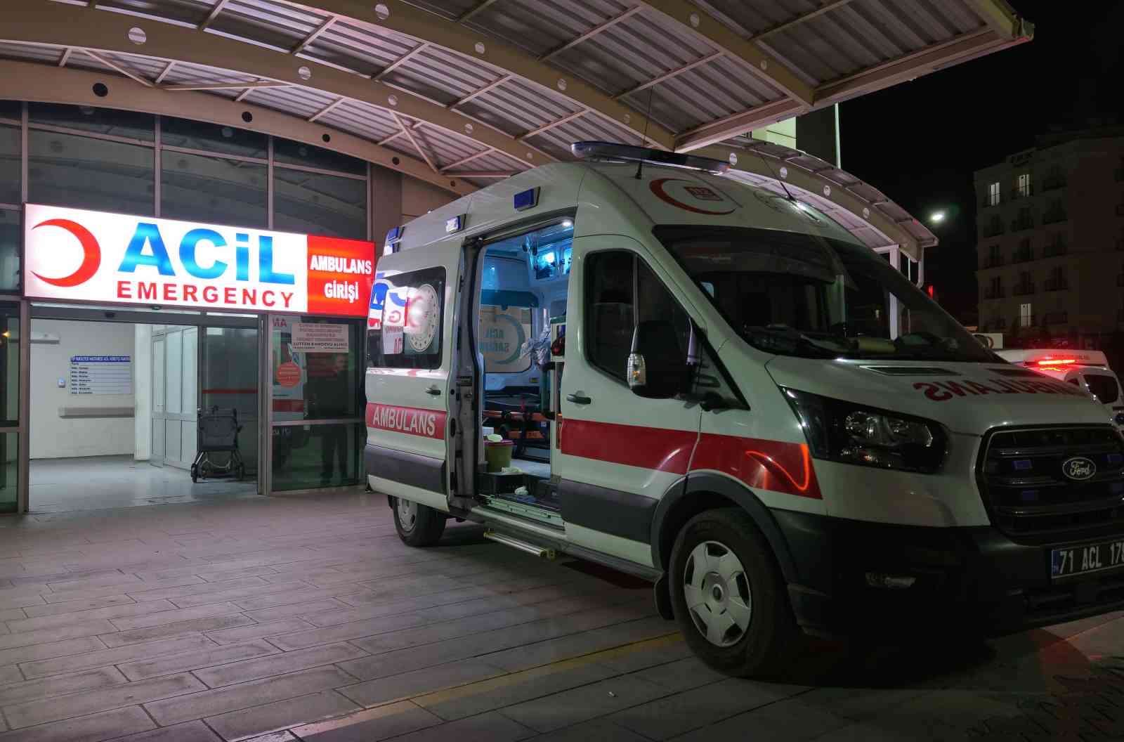 2 arkadaşın ağır yaralandığı kavganın sebebi "araç ticareti" iddiası çıktı 4 2 arkadasin agir yaralandigi kavganin sebebi arac ticareti iddiasi cikti 0 TXPNrGI2