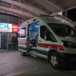 2-arkadasin-agir-yaralandigi-kavganin-sebebi-arac-ticareti-iddiasi-cikti-Br935plQ.jpg