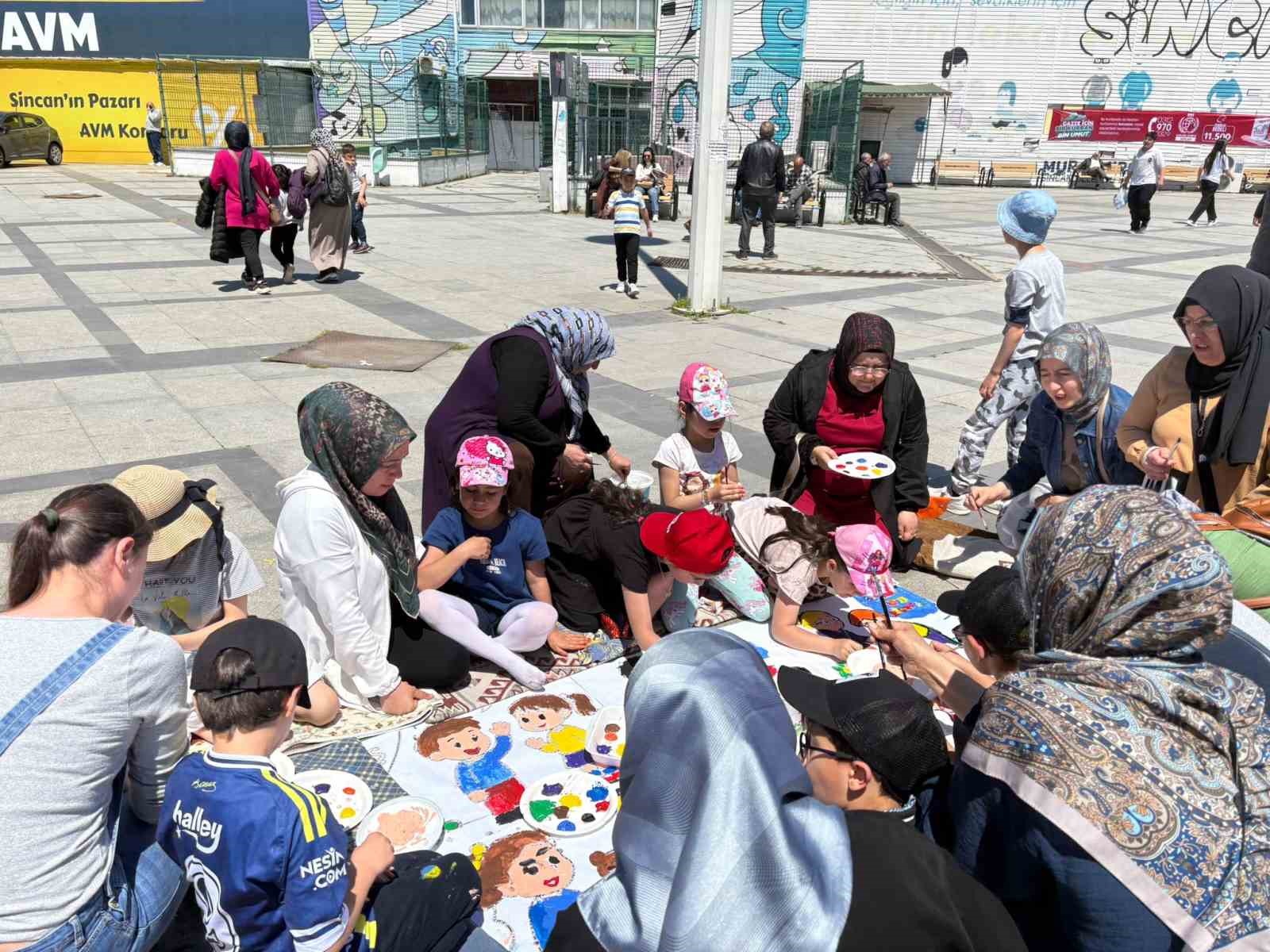2 bin 200 ogrenci sanat festivalinde 50 metrelik dev brandayi boyadi 1 sUIPHkf9