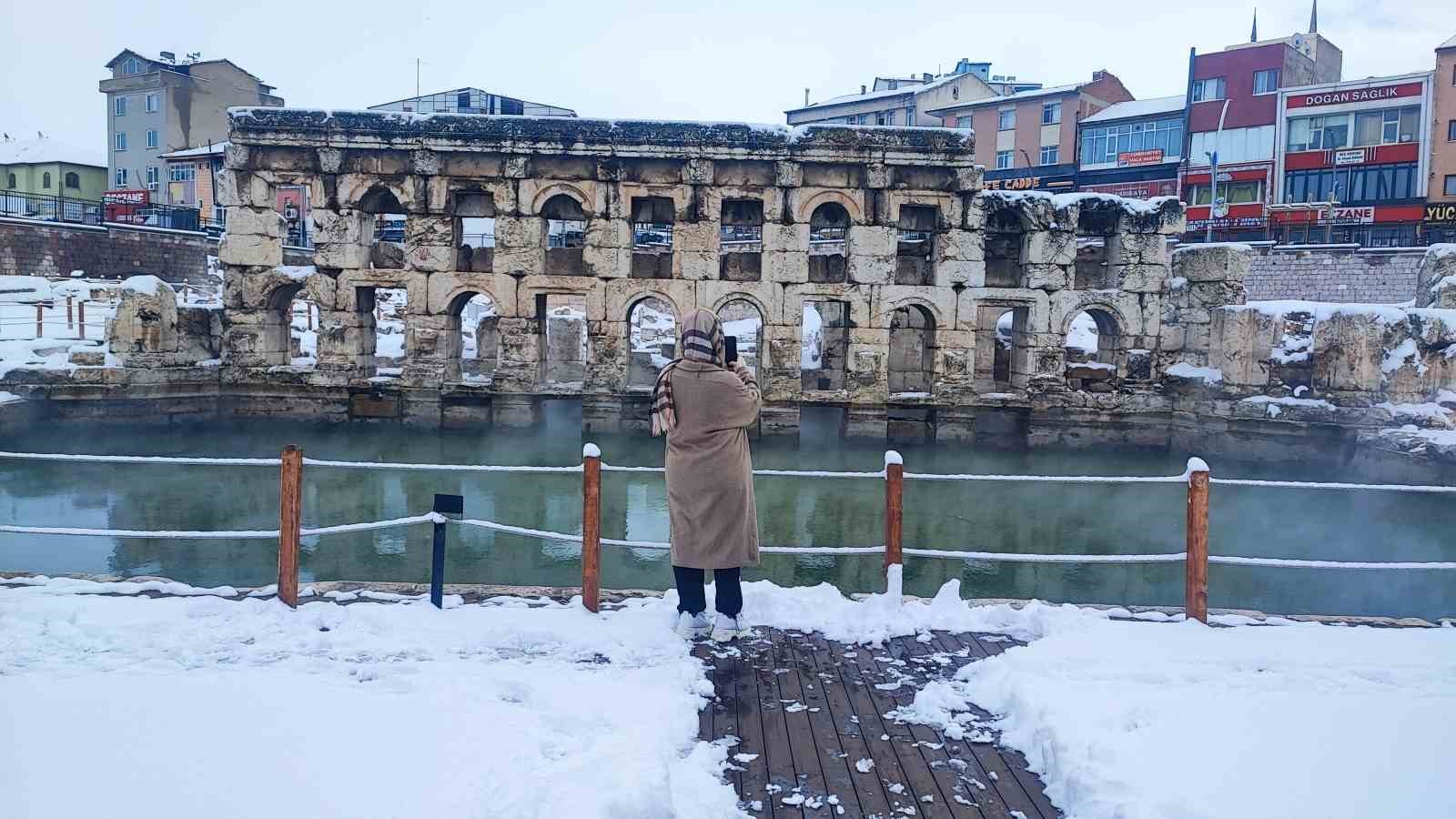 2 bin yillik roma hamaminda masalsi goruntuler 0 35wW3PmX