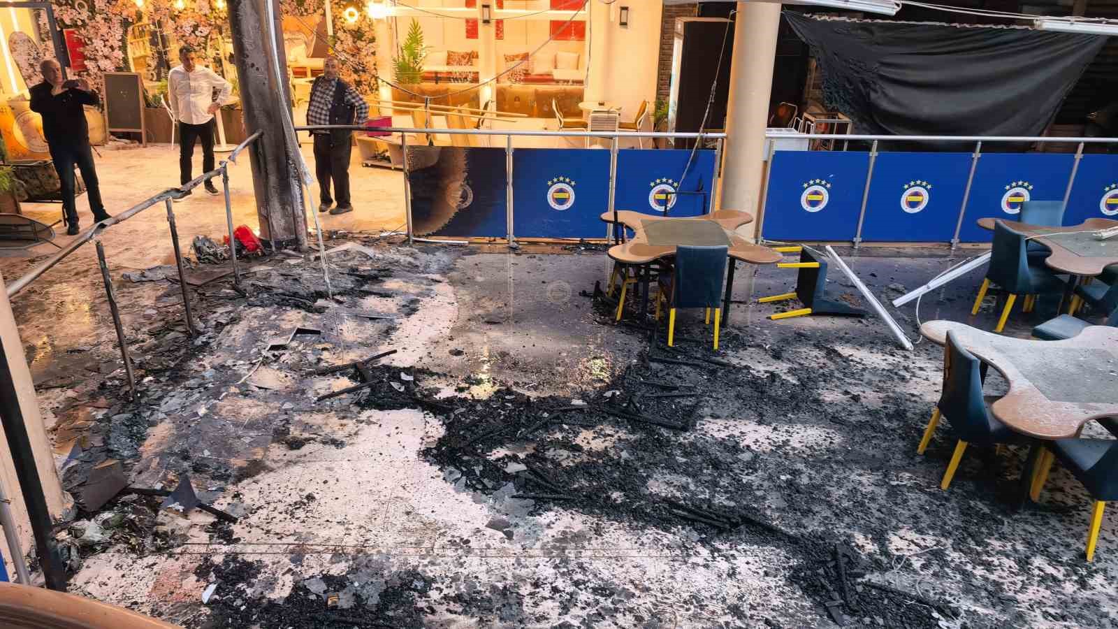 2 cocuk fenerbahceliler derneginde yangin cikardi 3 8sXrVSd3