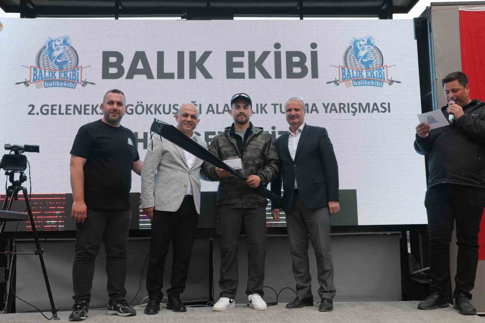 2 geleneksel balik ekibi gokkusagi alabalik tutma yarismasina yogun ilgi 2 yLm3UXqy