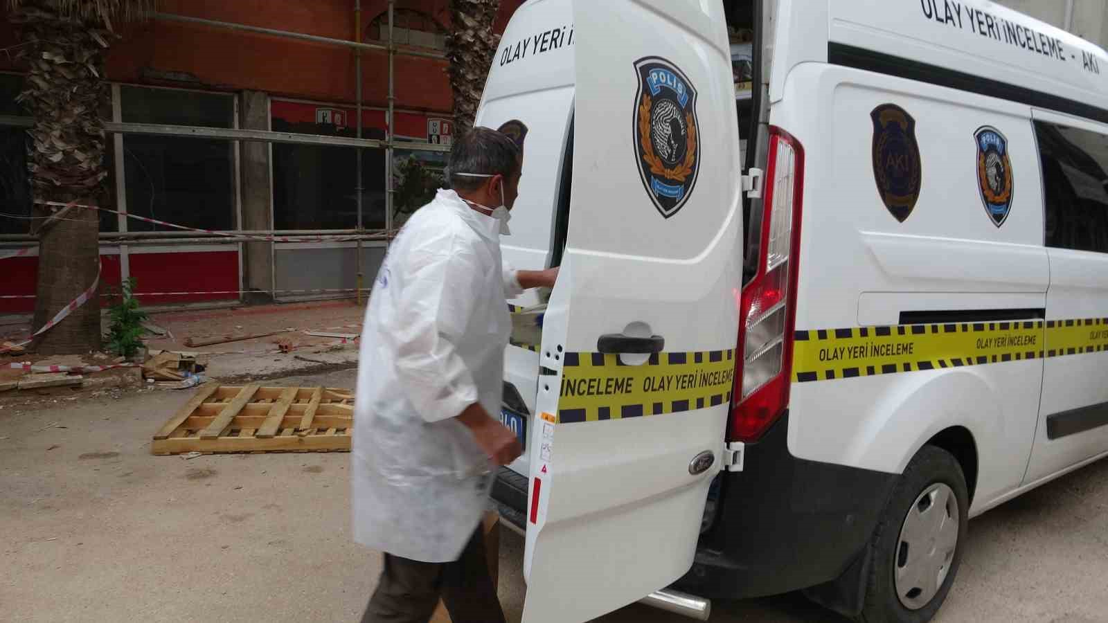 2 gundur ise gitmeyen havalimani calisani evinde olu bulundu 3 KbcVwRUG