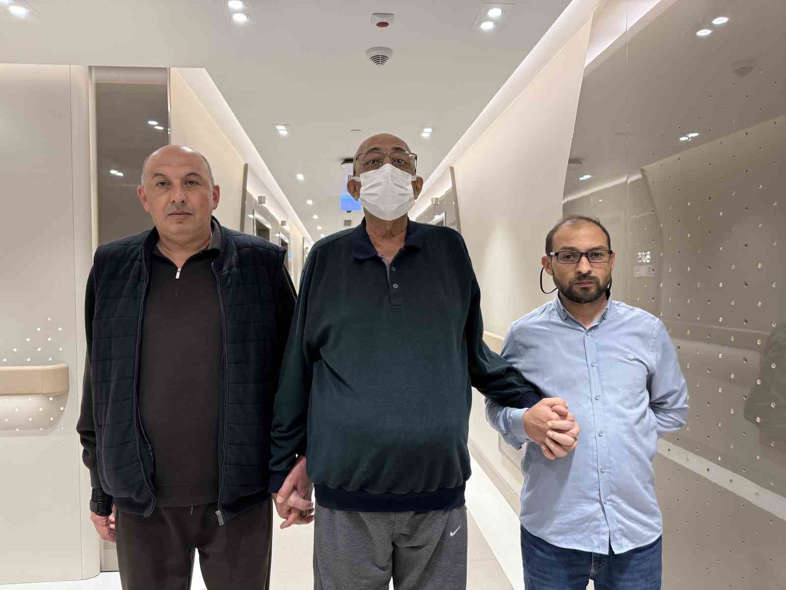 2 kişiden alınan karaciğerle yaşama tutundu: "Dünyada çok nadiren yapılıyor" 6 2 kisiden alinan karacigerle yasama tutundu dunyada cok nadiren yapiliyor 2 IX39Oq24