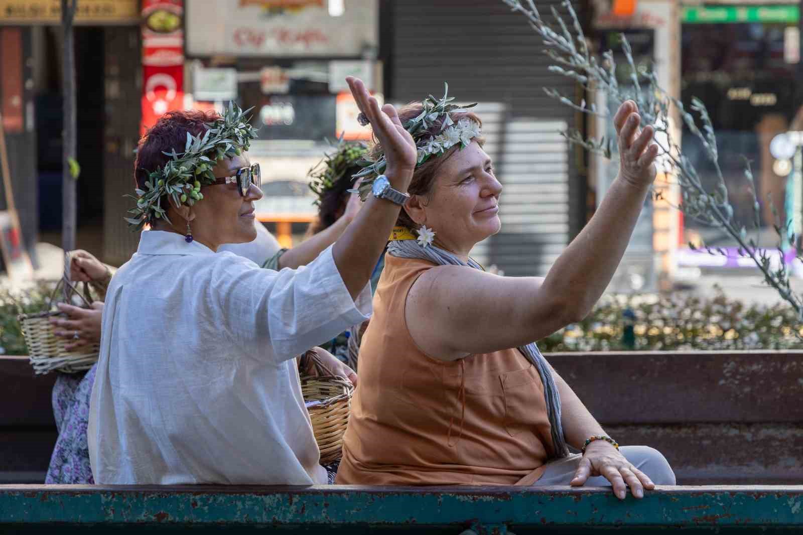 2 manavgat zeytin ve zeytinyagi festivalinde ilk gun coskusu 1 jcyHJIgK