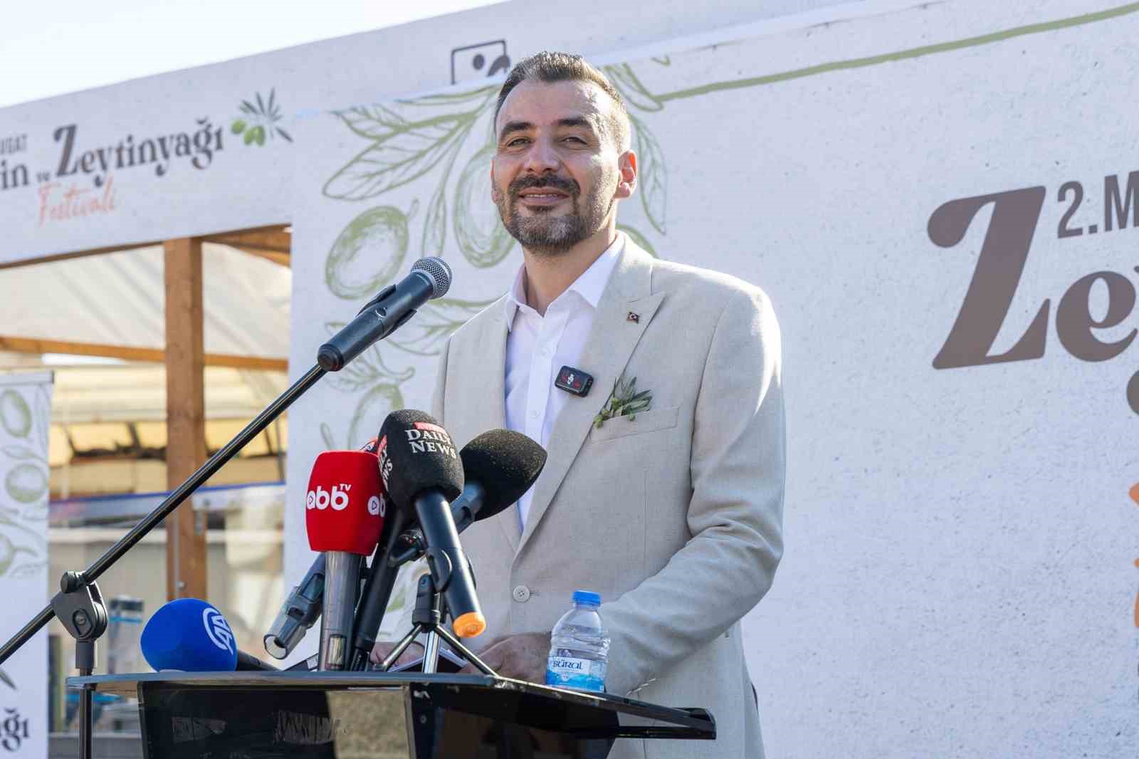 2 manavgat zeytin ve zeytinyagi festivalinde ilk gun coskusu 4 OKVeiAvd
