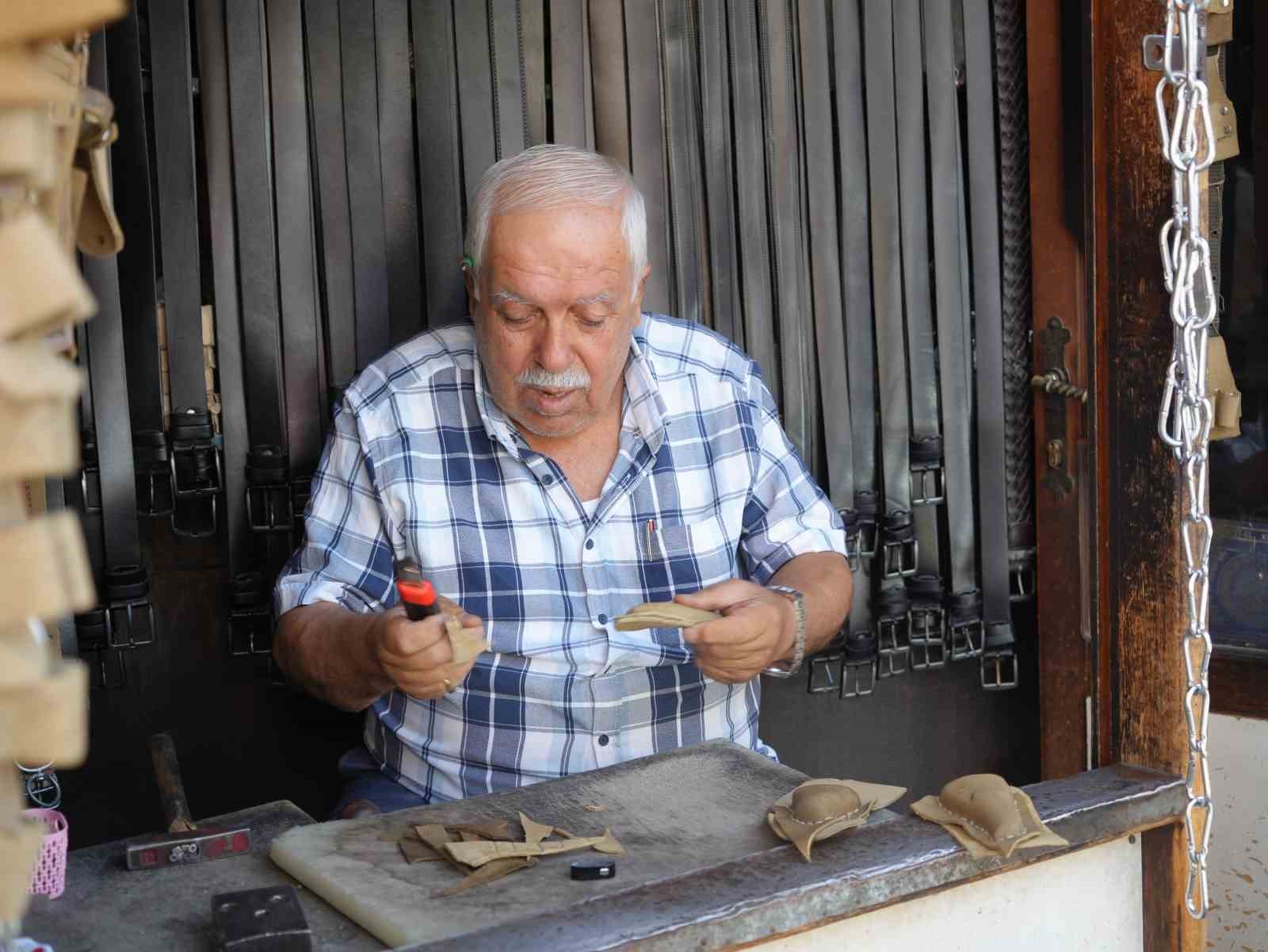 2 metrekarelik dukkaninda uretiyor 81 ile gonderiyor 2 MC4KewiG