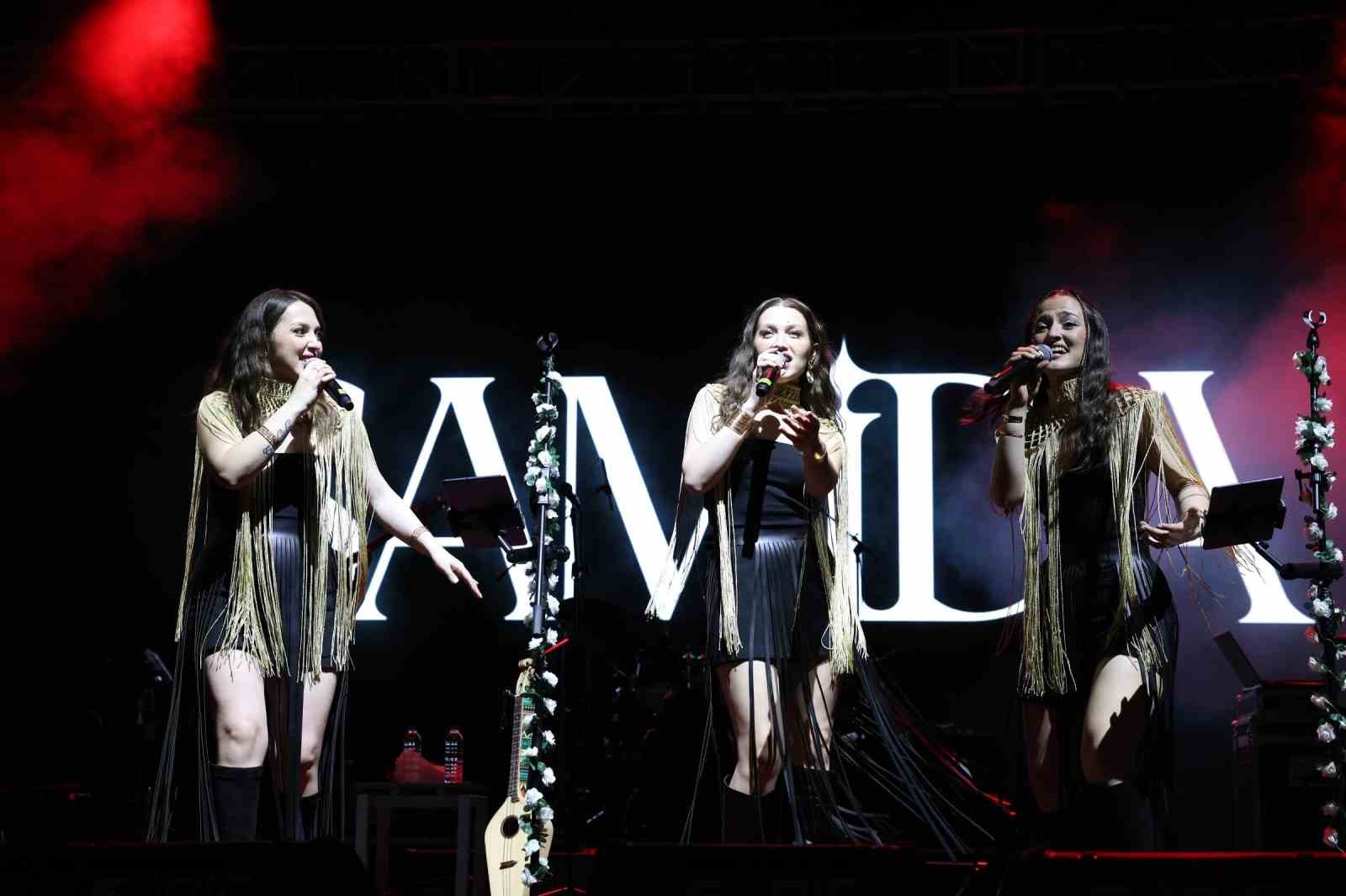 2. Nilüfer Karadeniz Festivali sona erdi 8 2 nilufer karadeniz festivali sona erdi 4 hjmDX6fR