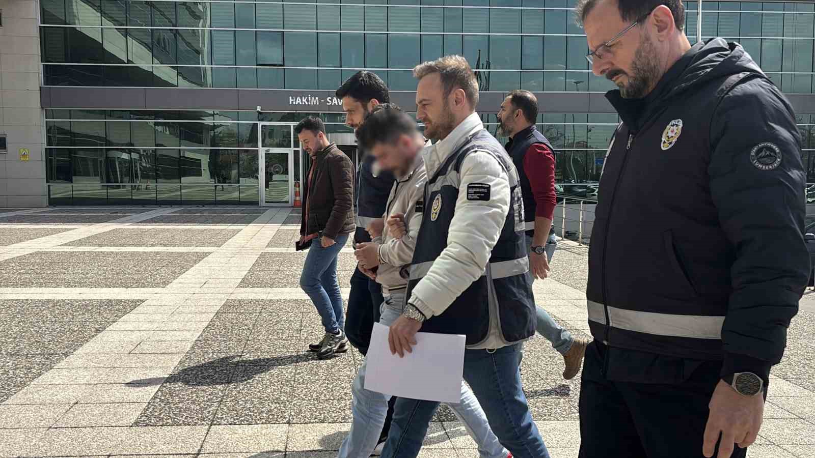 2 yasli kadinin kabusu olan dolandirici tutuklandi 1 WNqZcM18