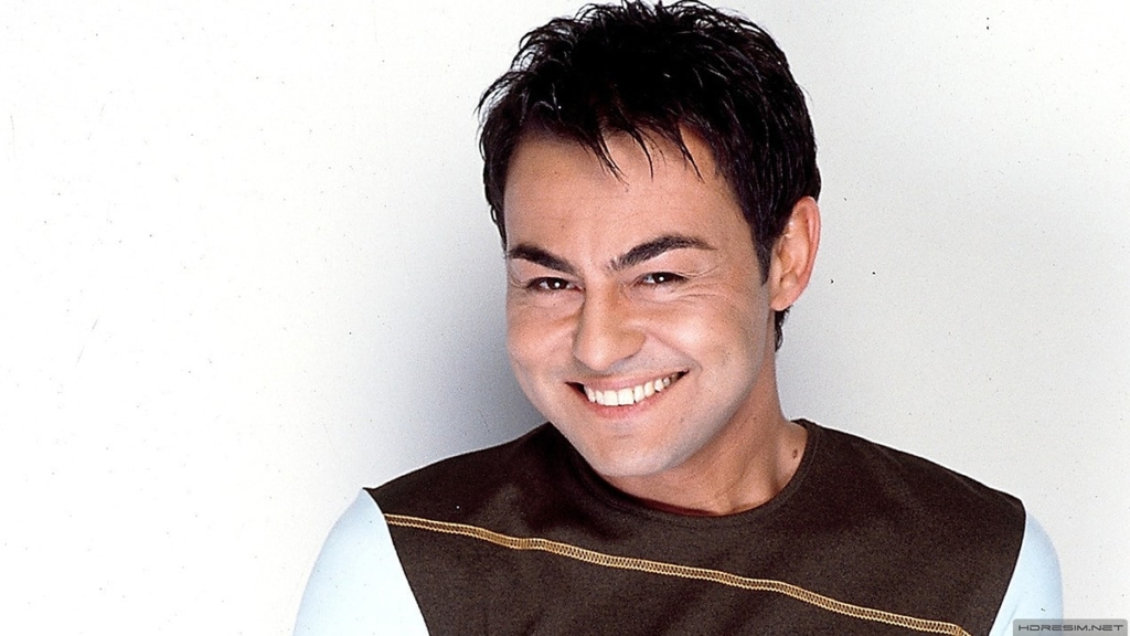 Serdar Ortaç’ın Müzik Kariyeri Nasıl Şekillendi?