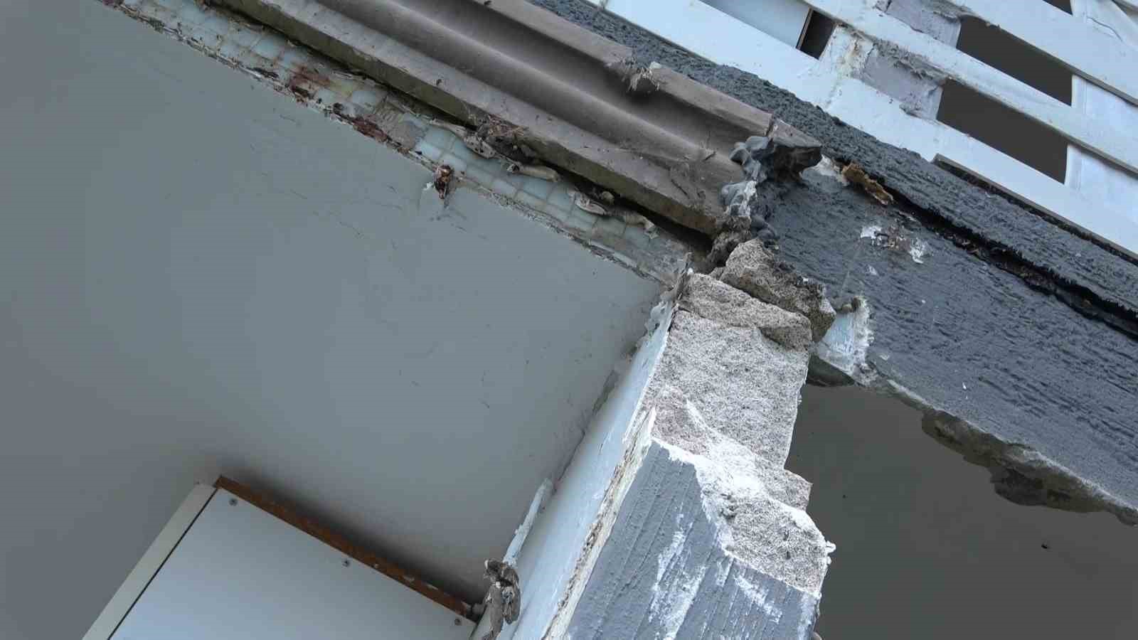 20 santimetrelik balkon cikintisi icin kepceli yikima ev sahipleri isyan etti 6 jfh3KZTI