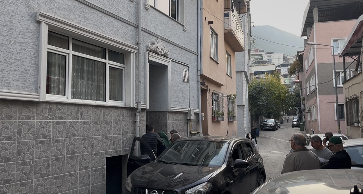 20 yasindaki bayan esi tarafindan 45 bicak darbesiyle olduruldu 3 UKOG92Ir