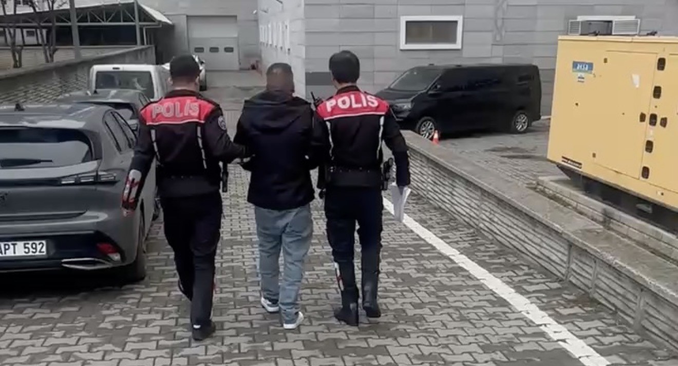 20 yıl hapis cezası bulunan hükümlü yakalandı 4 20 yil hapis cezasi bulunan hukumlu yakalandi 0 Lda84De6