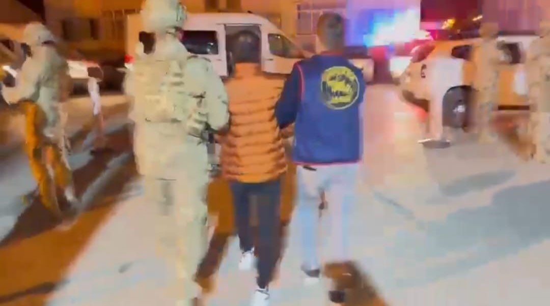 20 yil hapis cezasiyla aranan sahis cobanlik yaparken yakalandi 0 LFqVlCdR