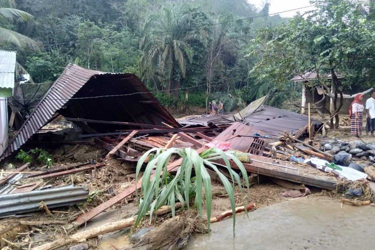 Sumatra’yı Vuran Ani Sel Felaketi: Can Kaybı Hızla Artıyor, Köyler Birbirinden Kopmuş Durumda 1 2019 12 30 84112 1577689922. large