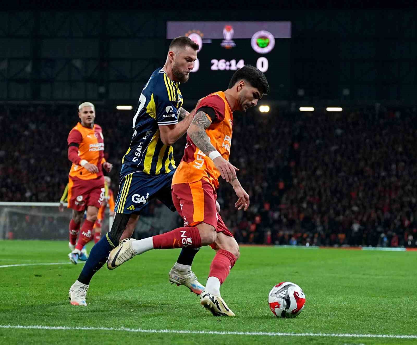 2025 Turkcell Süper Kupa: Galatasaray: 0 - Fenerbahçe: 1 (İlk yarı) 20 2025 turkcell super kupa galatasaray 0 fenerbahce 1 ilk yari 16 zPZIcLvj