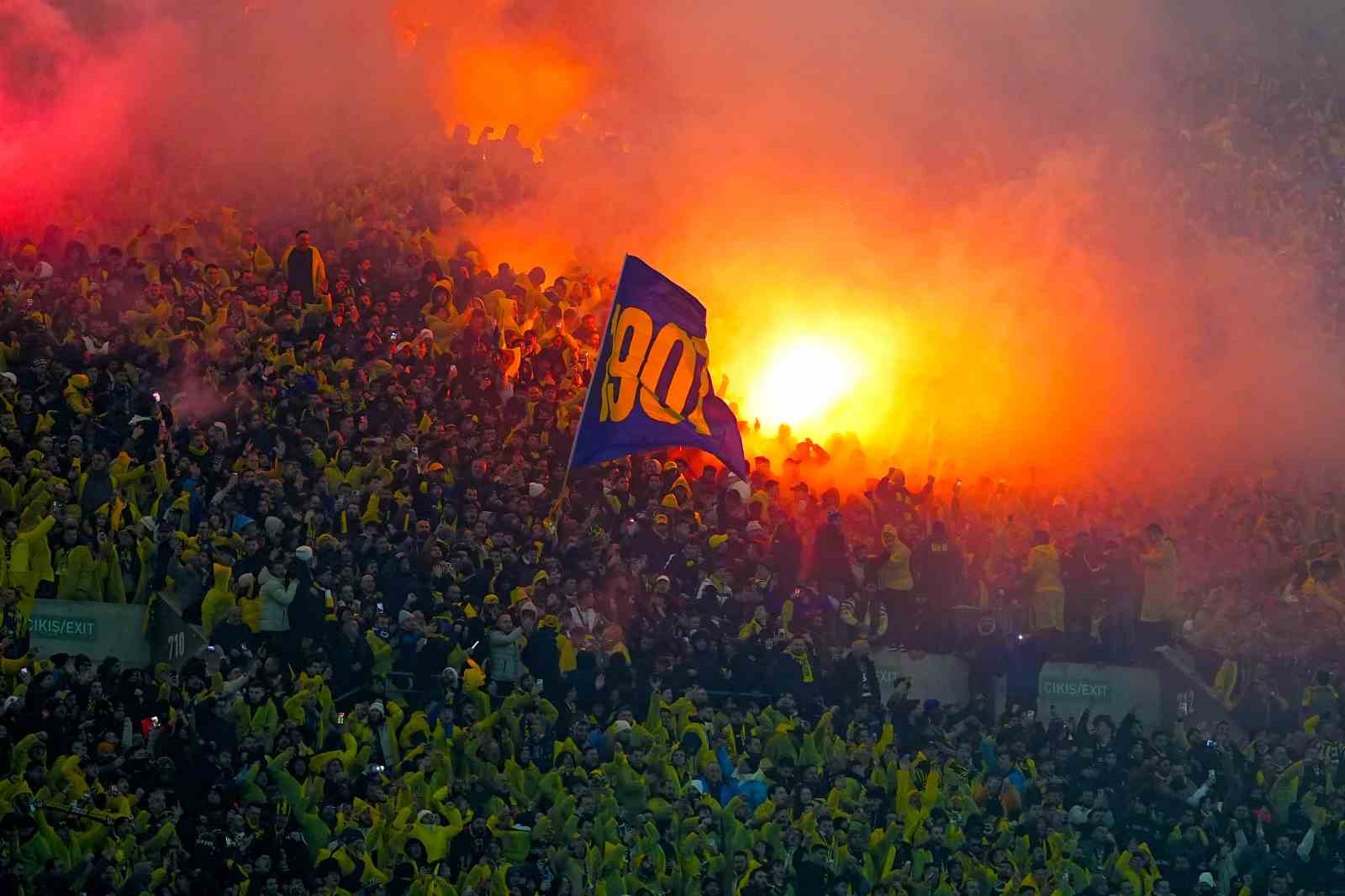2025 Turkcell Süper Kupa: Galatasaray: 0 - Fenerbahçe: 1 (İlk yarı) 39 2025 turkcell super kupa galatasaray 0 fenerbahce 1 ilk yari 35 bf8VDvql