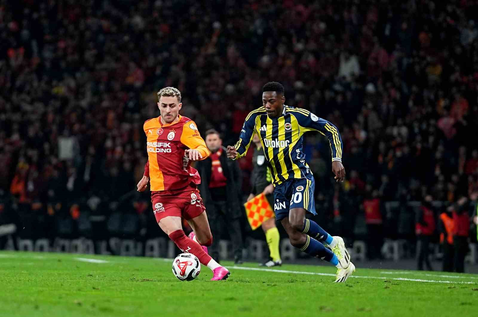 2025 Turkcell Süper Kupa: Galatasaray: 0 - Fenerbahçe: 1 (İlk yarı) 42 2025 turkcell super kupa galatasaray 0 fenerbahce 1 ilk yari 38