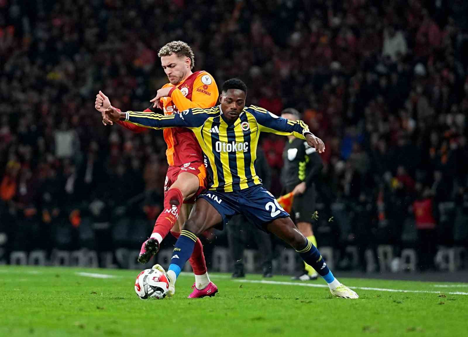 2025 Turkcell Süper Kupa: Galatasaray: 0 - Fenerbahçe: 1 (İlk yarı) 43 2025 turkcell super kupa galatasaray 0 fenerbahce 1 ilk yari 39 ni7zFiSN