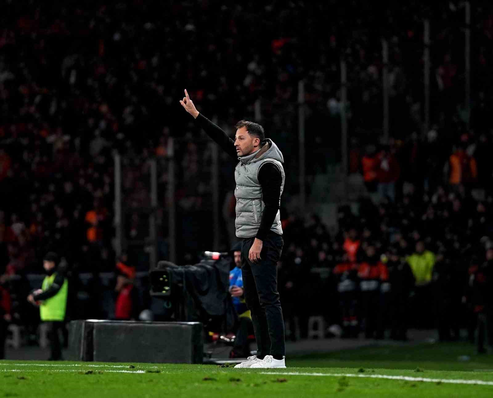 2025 Turkcell Süper Kupa: Galatasaray: 0 - Fenerbahçe: 1 (İlk yarı) 46 2025 turkcell super kupa galatasaray 0 fenerbahce 1 ilk yari 42