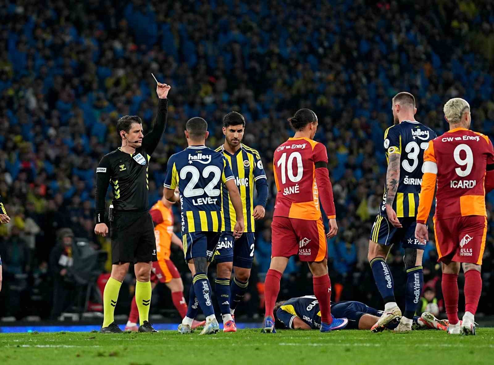 2025 Turkcell Süper Kupa: Galatasaray: 0 - Fenerbahçe: 1 (İlk yarı) 49 2025 turkcell super kupa galatasaray 0 fenerbahce 1 ilk yari 45 F8KiEMiw