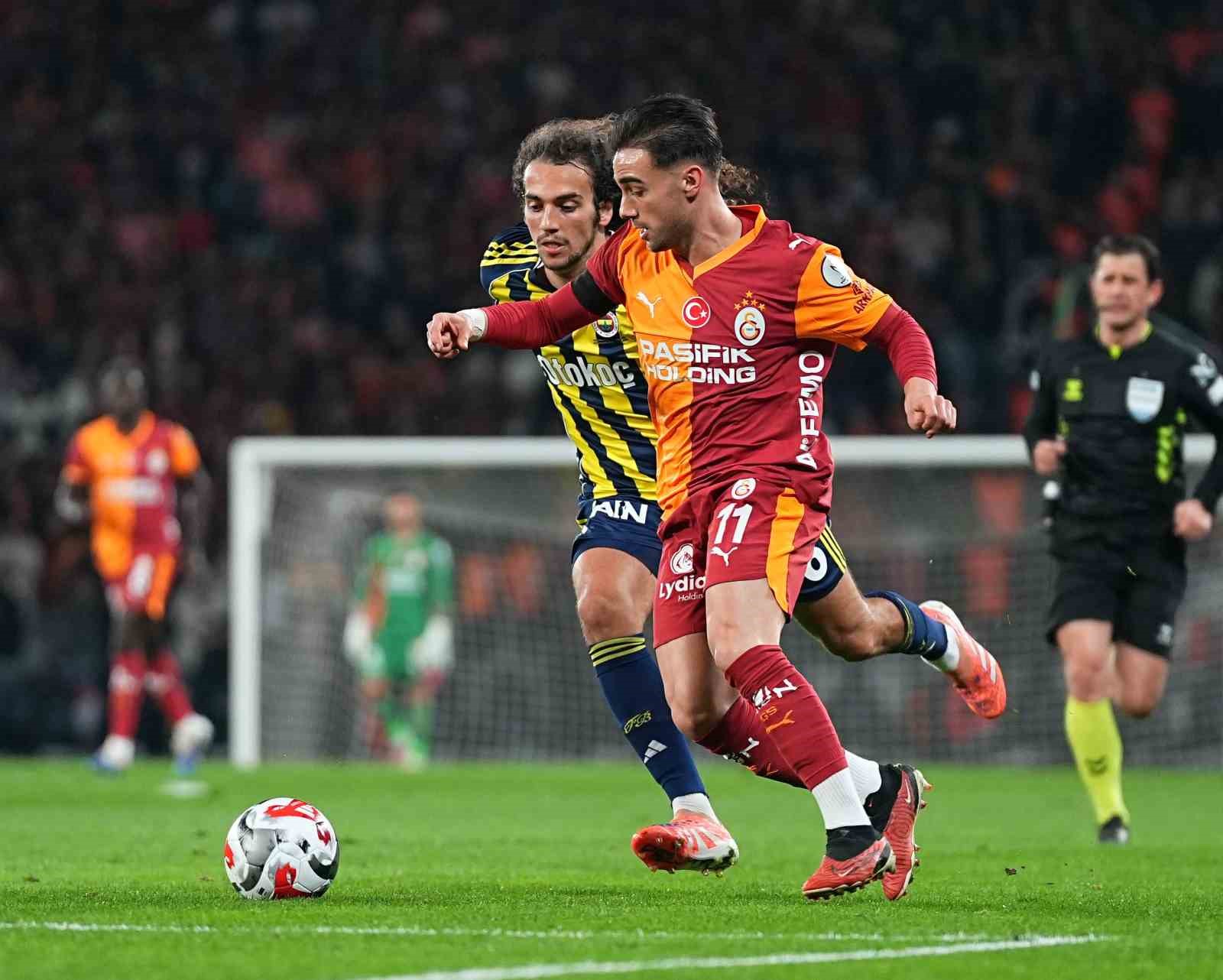 2025 Turkcell Süper Kupa: Galatasaray: 0 - Fenerbahçe: 1 (İlk yarı) 9 2025 turkcell super kupa galatasaray 0 fenerbahce 1 ilk yari 5