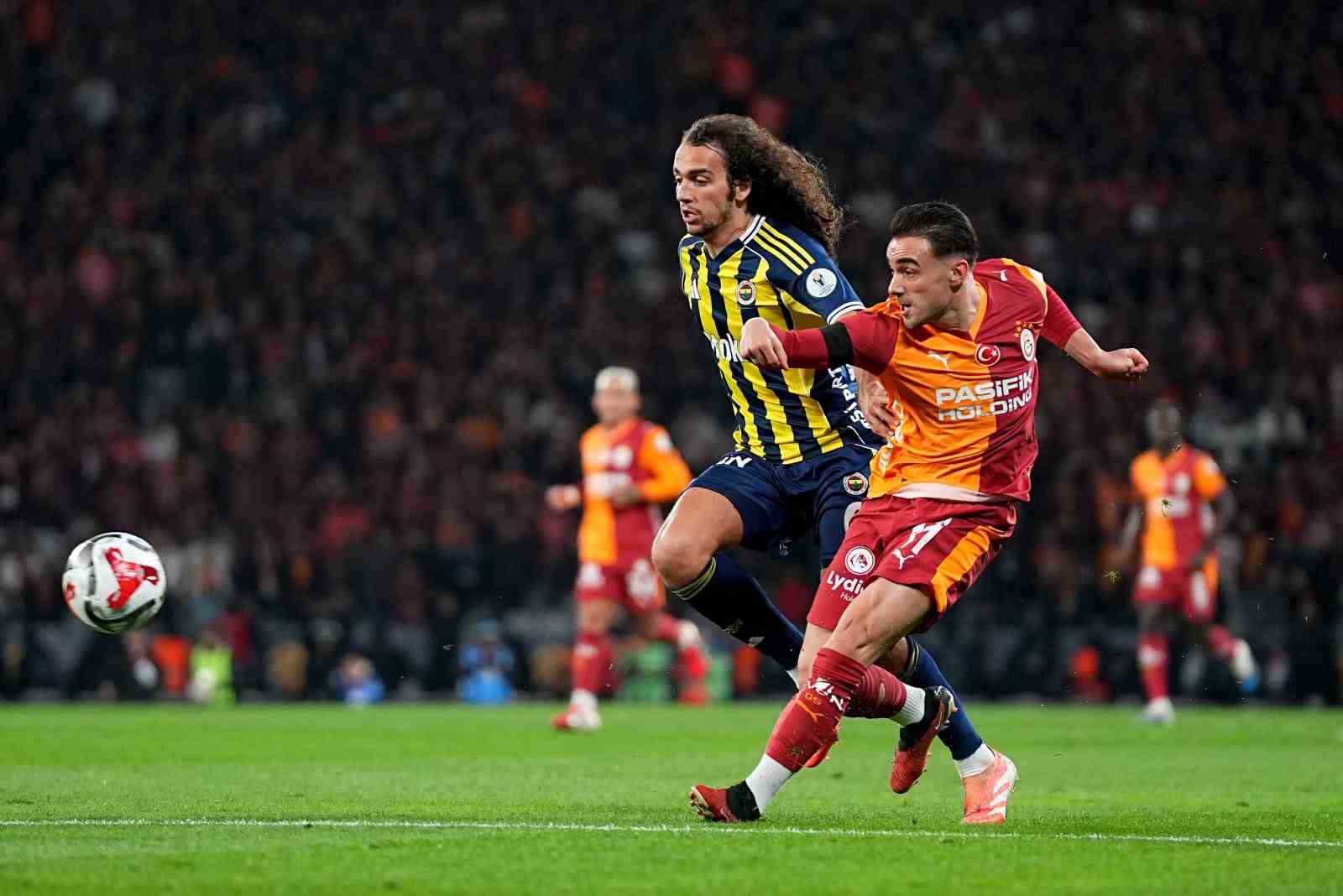 2025 Turkcell Süper Kupa: Galatasaray: 0 - Fenerbahçe: 1 (İlk yarı) 11 2025 turkcell super kupa galatasaray 0 fenerbahce 1 ilk yari 7 hDkw8NGV