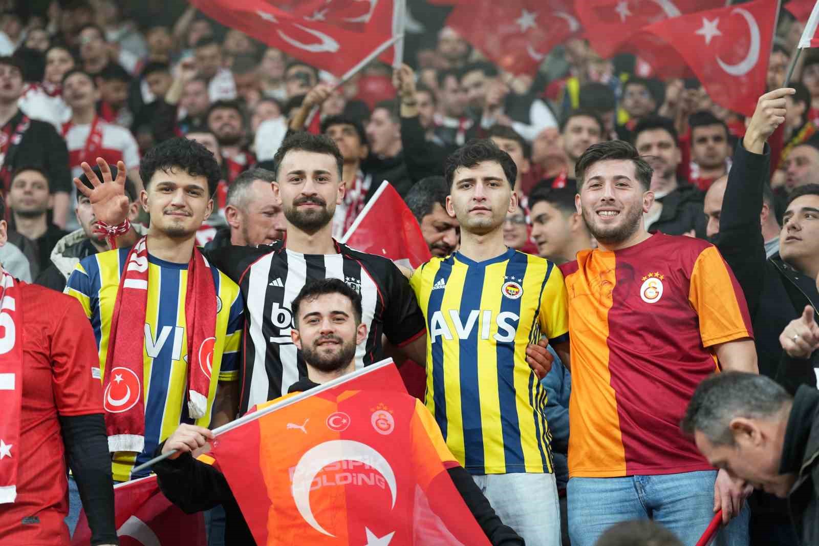 2026 FIFA Dünya Kupası play-off yarı final: Türkiye: 0 - Romanya: 0 (Maç devam ediyor) 23 2026 fifa dunya kupasi play off yari final turkiye 0 romanya 0 mac devam 21PM1kIS