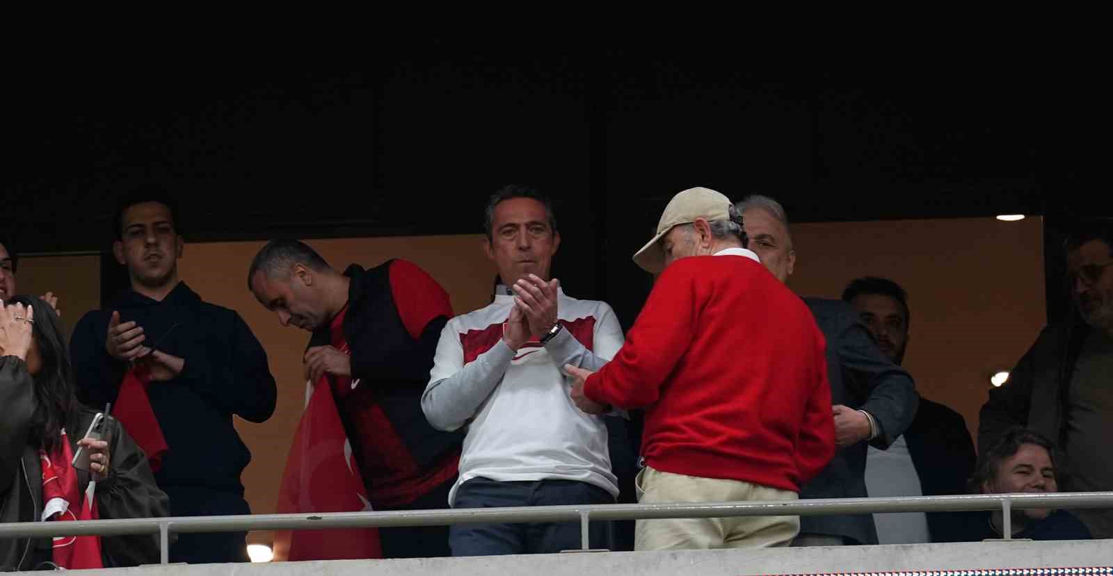 2026 FIFA Dünya Kupası play-off yarı final: Türkiye: 0 - Romanya: 0 (Maç devam ediyor) 33 2026 fifa dunya kupasi play off yari final turkiye 0 romanya 0 mac devam 9s4Ya7VD