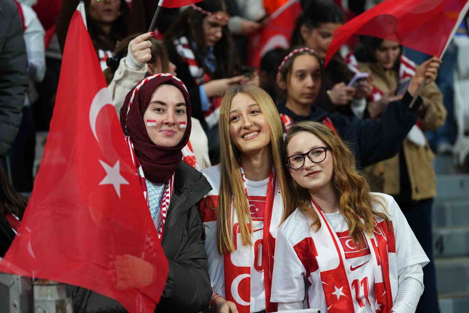 2026 FIFA Dünya Kupası play-off yarı final: Türkiye: 0 - Romanya: 0 (Maç devam ediyor) 13 2026 fifa dunya kupasi play off yari final turkiye 0 romanya 0 mac devam IUMPWGPz