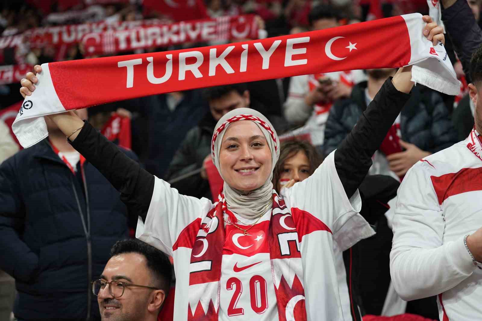 2026 FIFA Dünya Kupası play-off yarı final: Türkiye: 0 - Romanya: 0 (Maç devam ediyor) 17 2026 fifa dunya kupasi play off yari final turkiye 0 romanya 0 mac devam RDhXlmk1